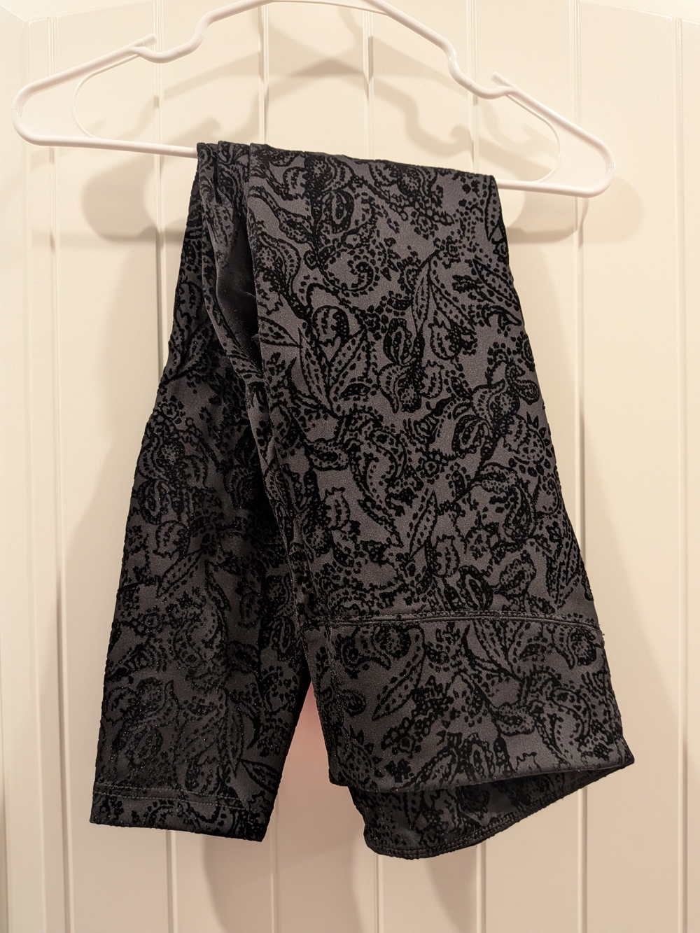 White House Black Market Black Velvet-Paisley Leggings